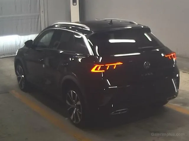 2023 Volkswagen T-Roc - Fotoğraf 1
