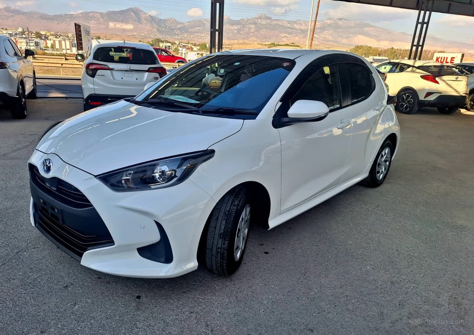 2022 Toyota Yaris 1.5 Hybrid KKTC