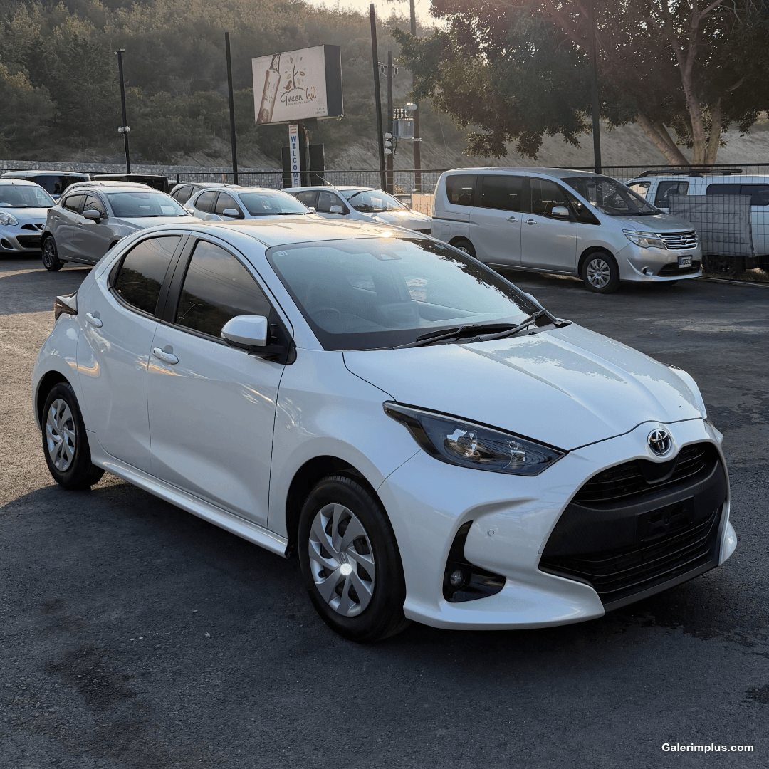 2022 Toyota Yaris 1.5 Hybrid - Fotoğraf 1
