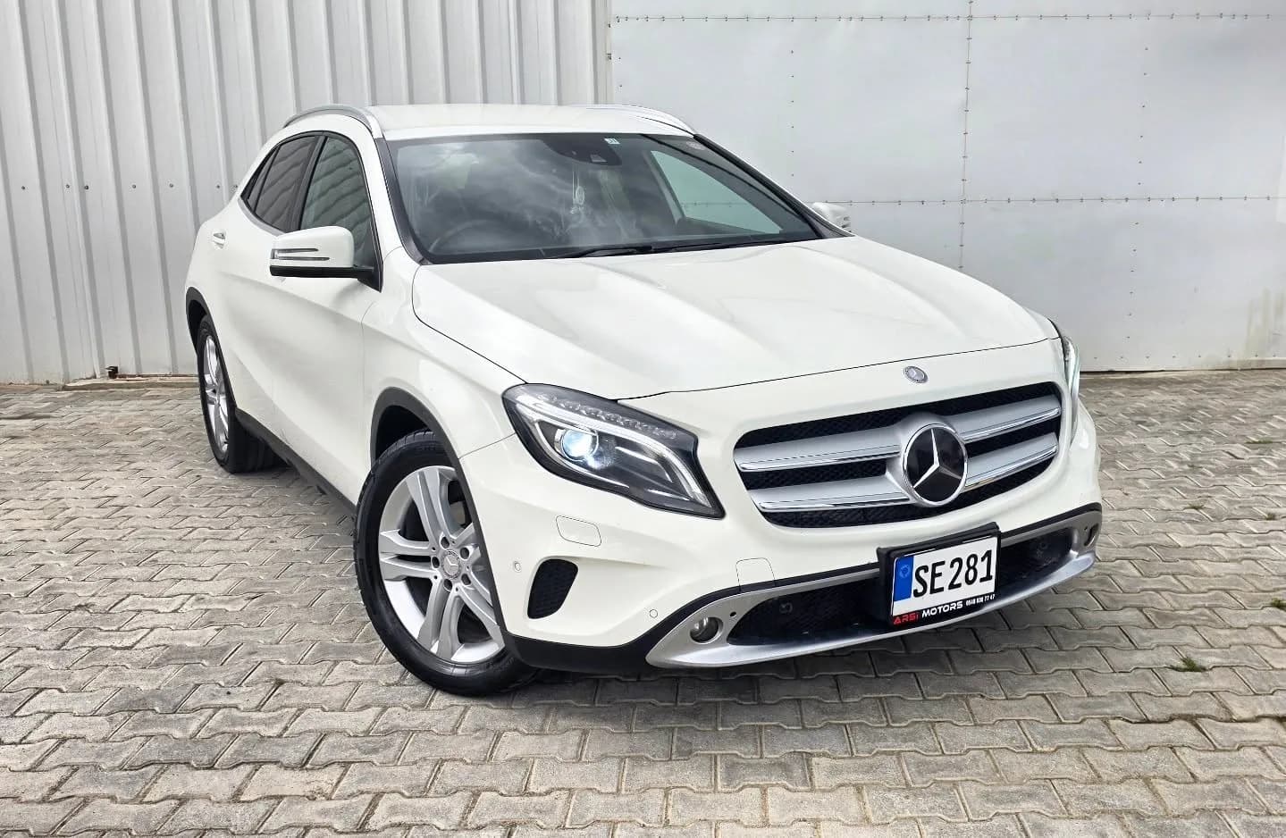 2016 Mercedes - Benz GLA 180