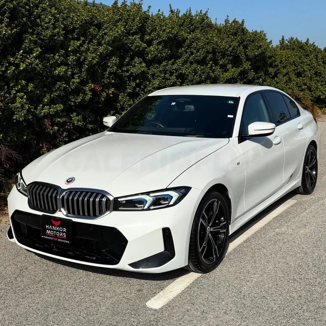 2023 BMW 3 Serisi 320i KKTC - Fotoğraf 1