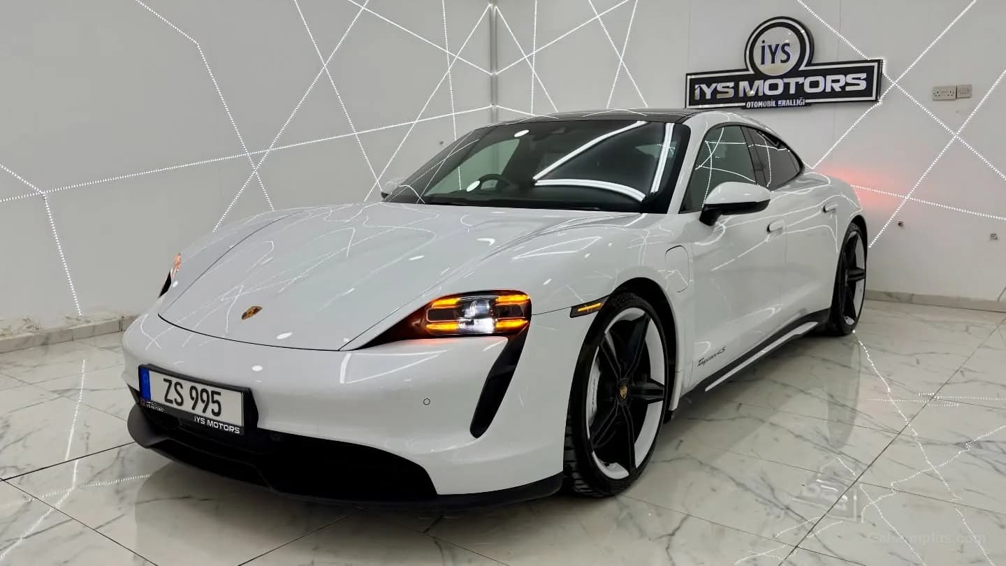 2022 Porsche Taycan 4S