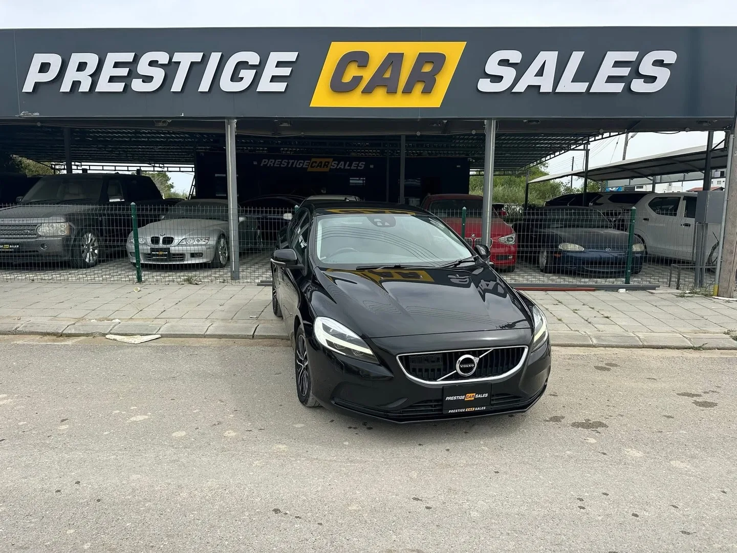 2020 Volvo V40 1.5 T3 - Fotoğraf 1