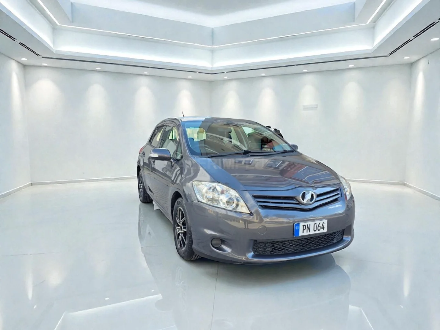 2011 Toyota Auris 1.5 KKTC - Fotoğraf 1