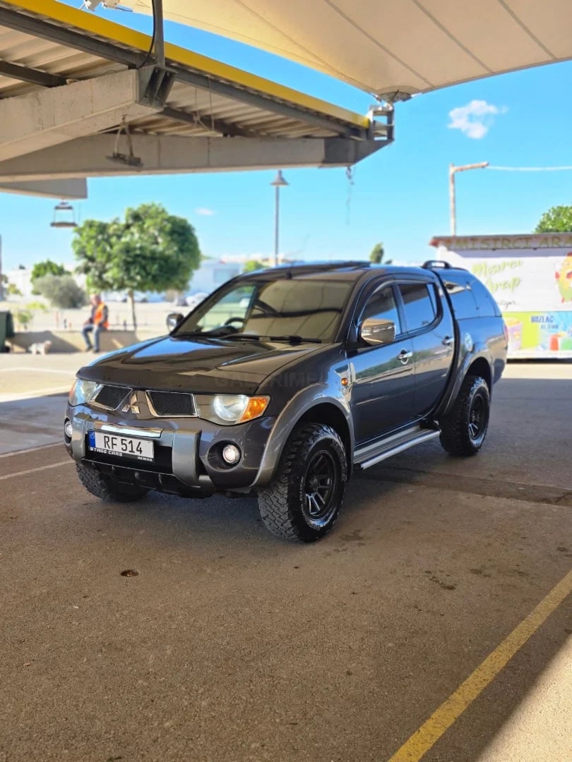 2009 Mitsubishi L 200 4x4 - Fotoğraf 1