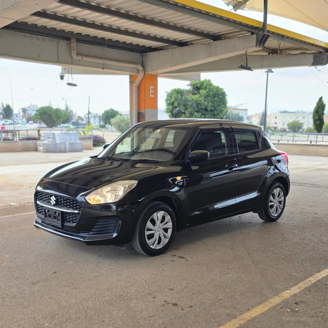 2022 Suzuki Swift 1.3 - Fotoğraf 1