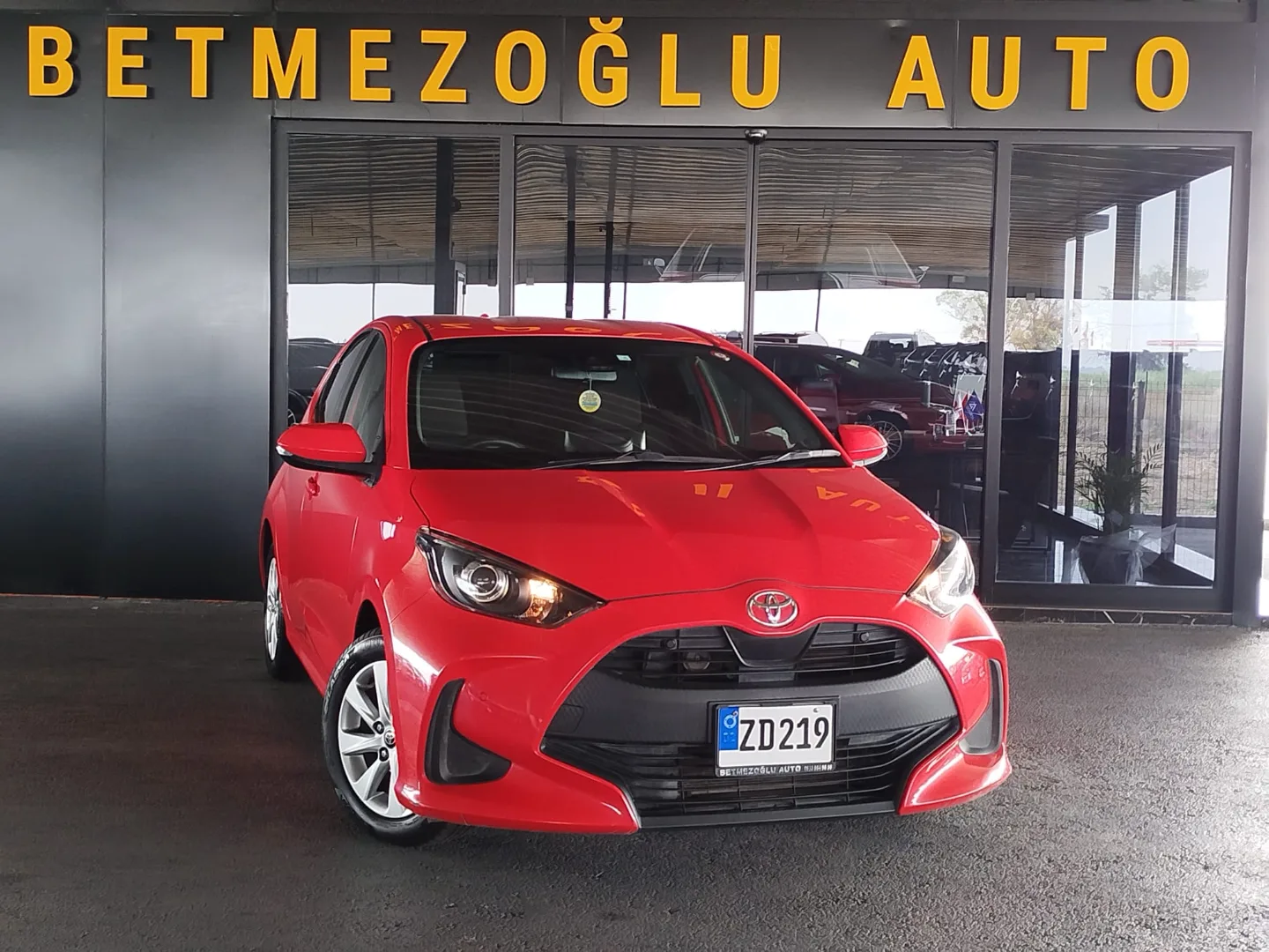 2021 Toyota Yaris 1.5 - Fotoğraf 1