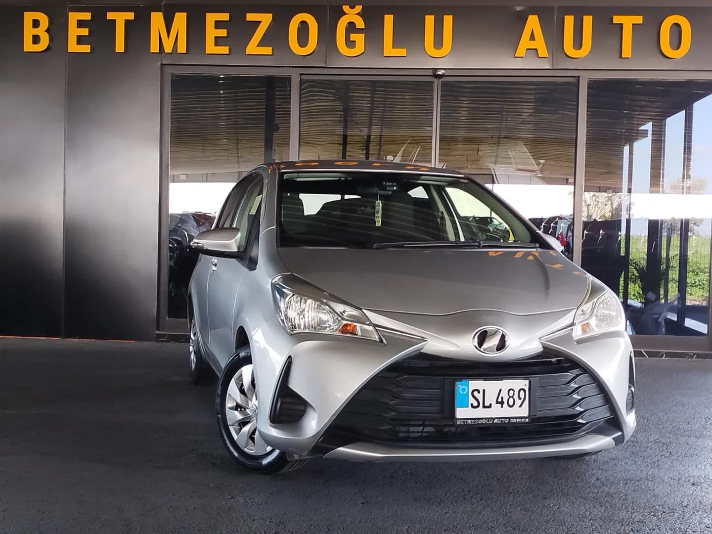 2015 Toyota Vitz 1.3