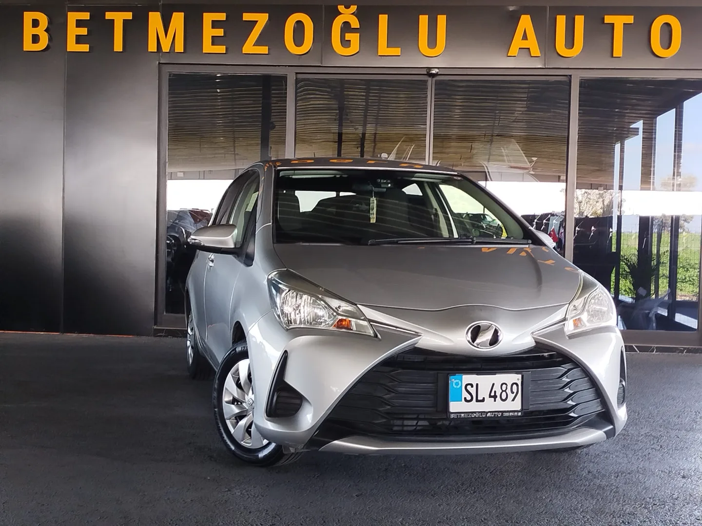 2015 Toyota Vitz 1.3 - Fotoğraf 1