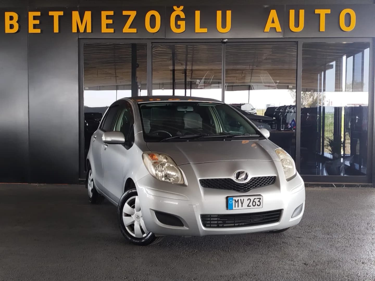 2009 Toyota Vitz 1.3