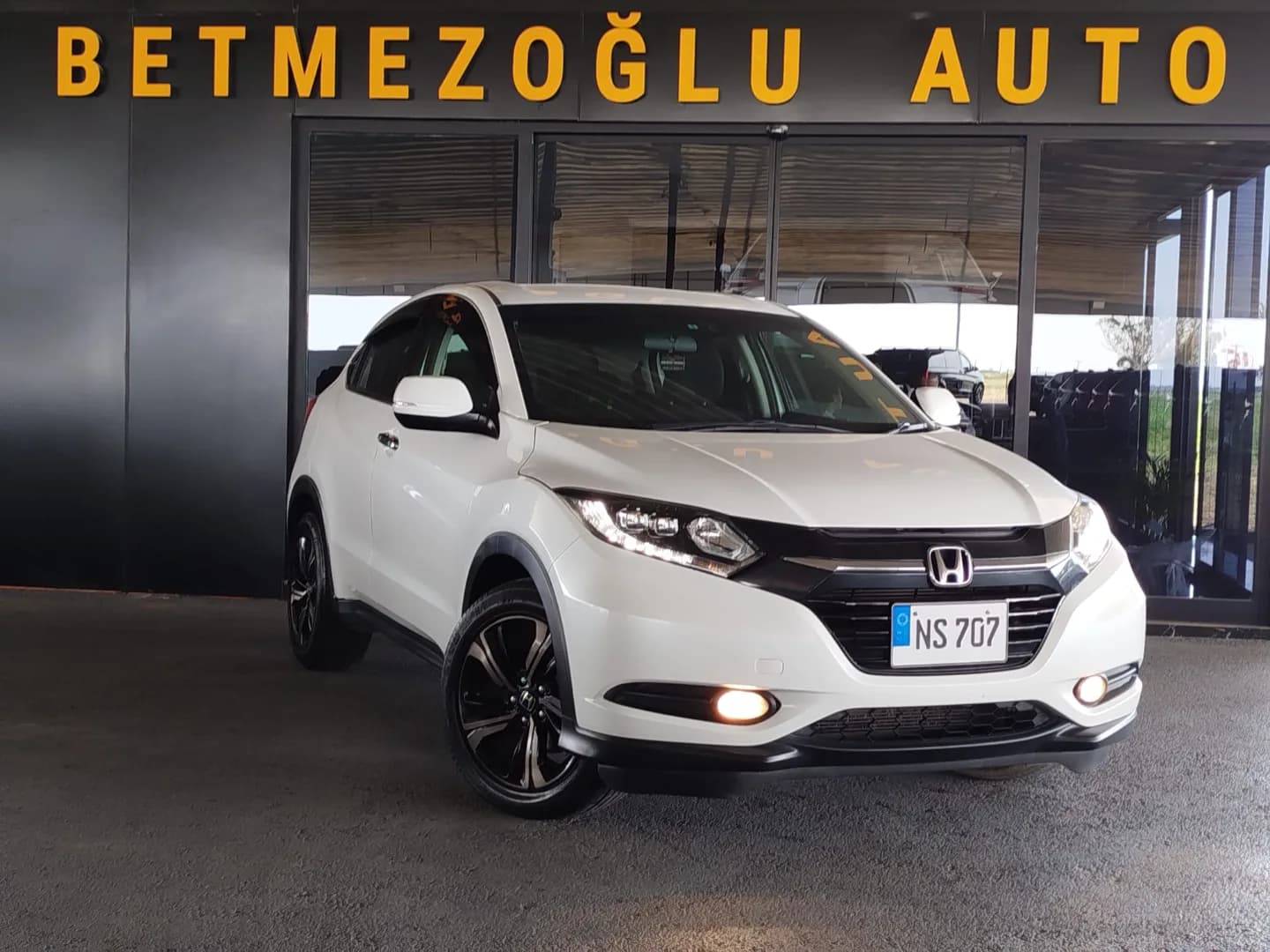 2015 Honda Vezel 1.5 i-VTEC CVT