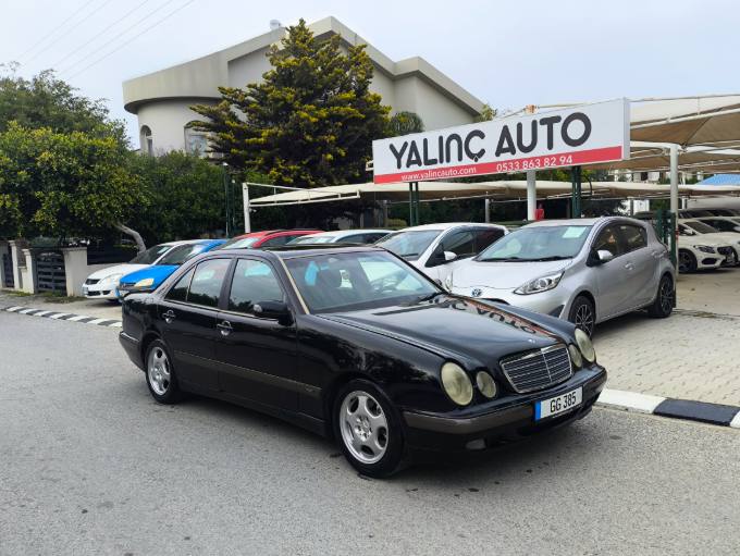 2001 Mercedes-Benz E 270 - Fotoğraf 1