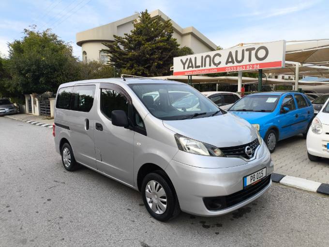 2012 Nissan NV200 - Fotoğraf 1