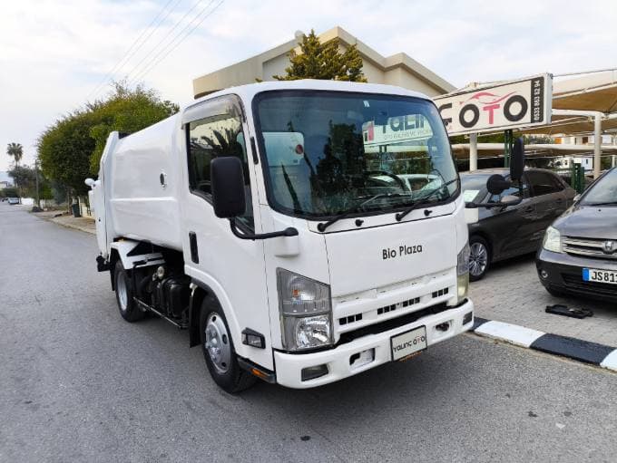 2008 Isuzu Elf